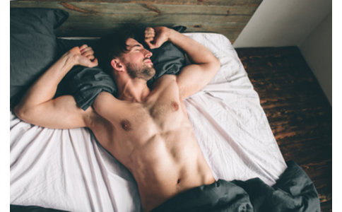 Jak spánek ovlivňuje tvorbu svalů?