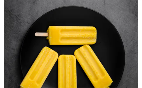 Svěží BCAA nanuky s mangem a ananasem