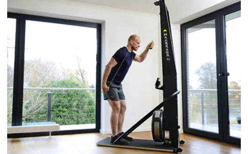 Trénujte na běžky i ve své domácí posilovně