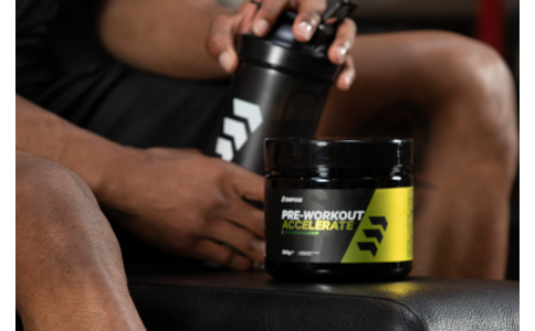 Stimulanty a pre-workout doplňky: Jaké složky skutečně fungují a co je jen marketing?