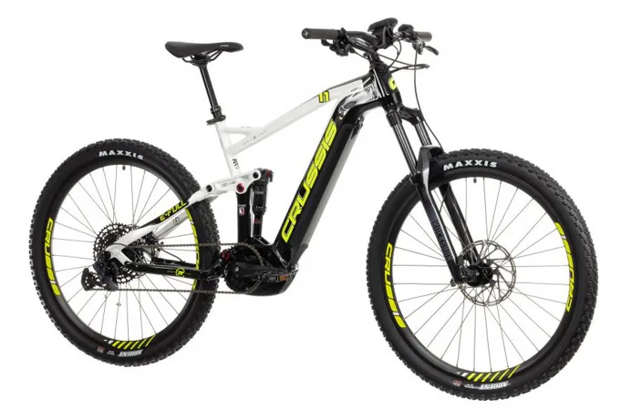 CRUSSIS e-Full 11.7 16,7 Ah 18" černo-bílá (2022)   