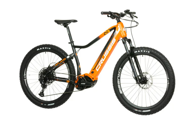 CRUSSIS PAN-Atland 9.8 18" černo-oranžová 2023