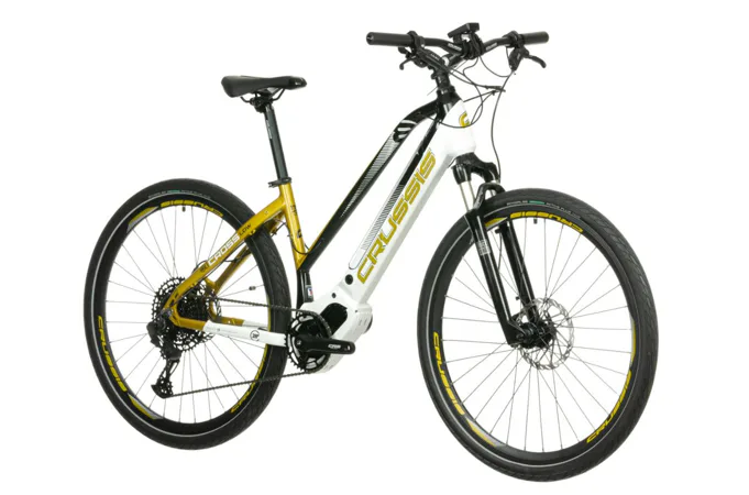 CRUSSIS OLI Cross Low 8.8 19" bílo-zlatá 2023