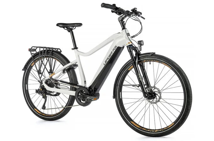 LEADER FOX LUCAS-1 19" /28"/ bílá 2023