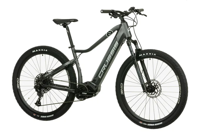 CRUSSIS ONE-Largo 8.9 18" šedá 2024