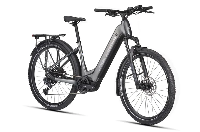 CRUSSIS ONE-Country 10.10-720 Wh 17" šedá 2025