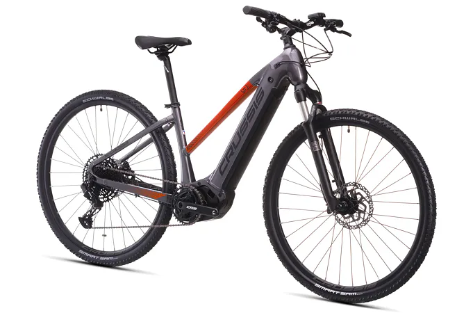 CRUSSIS e-Cross low 9.11-715 Wh 18" sivo-červená 2026
